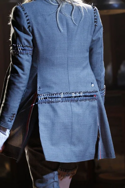 Look 63